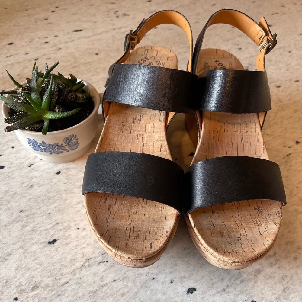 Kork-Ease Austin Black Wedge Sandals